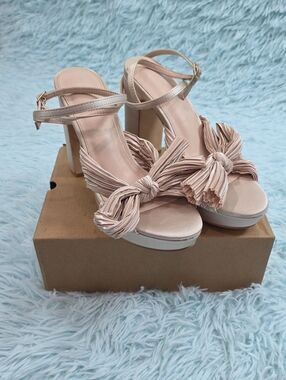 Pleated Bow Platform Sandals Tan Neutral Chunky Block Heel Size 8 M5D224
